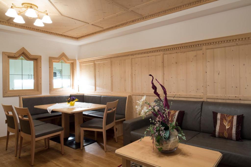 Residence Isabell Selva di Val Gardena Luaran gambar